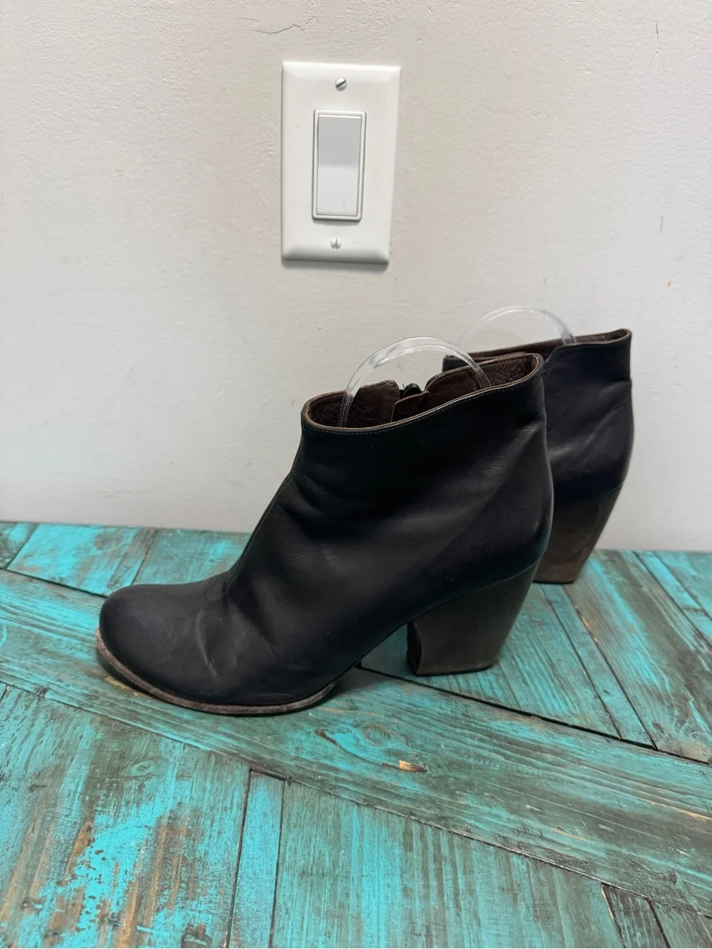 Coclico Black Leather Ankle Booties Block Heel Made in Spain Size 39 - Picture 3 of 14